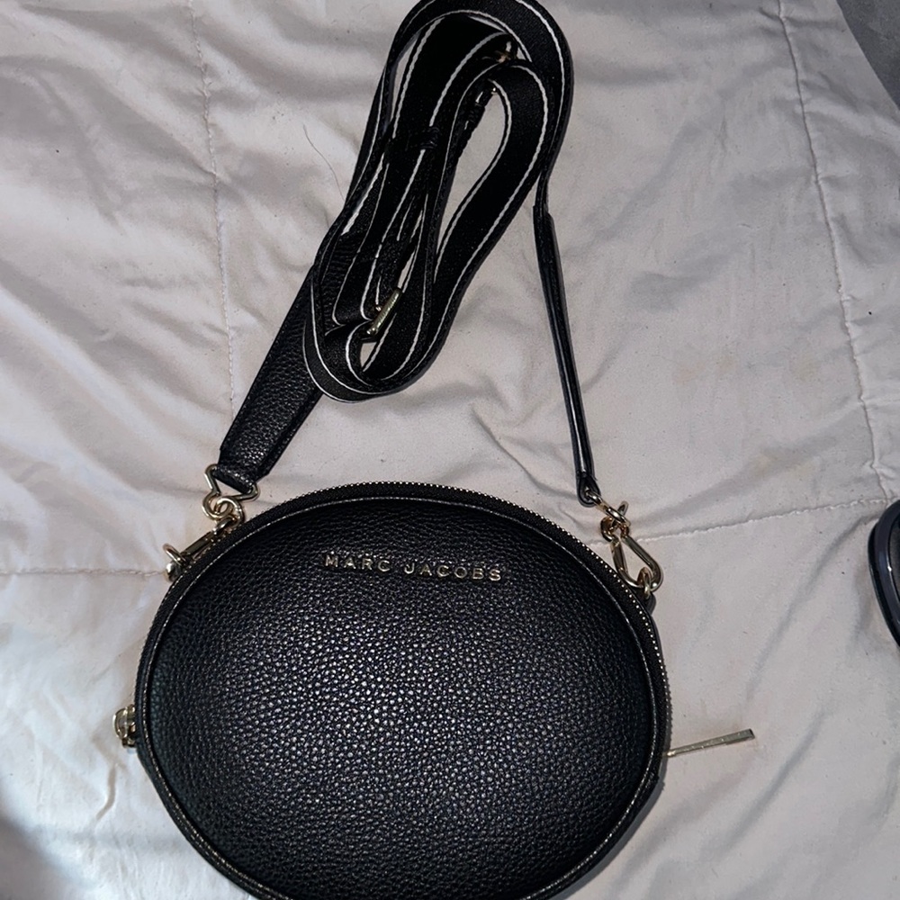 Marc Jacobs circle crossbody bag